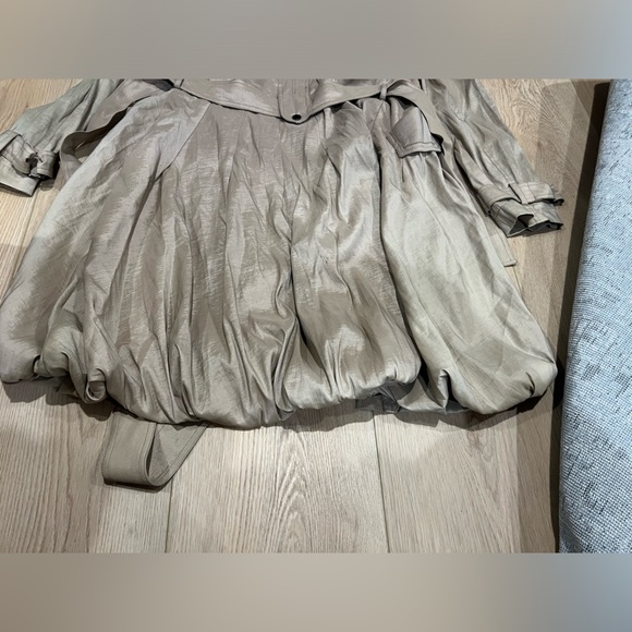 NWOT Bella Fare Belted Bubble Trench Coat - Picture 8 of 11